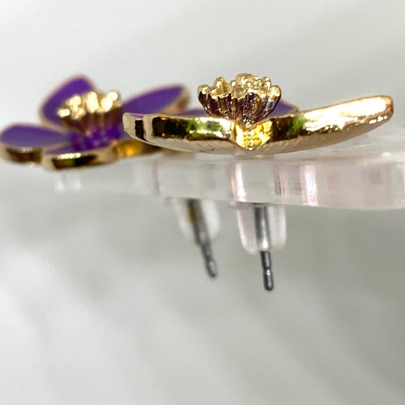 Flora earrings 💜 - Picture 6 of 9